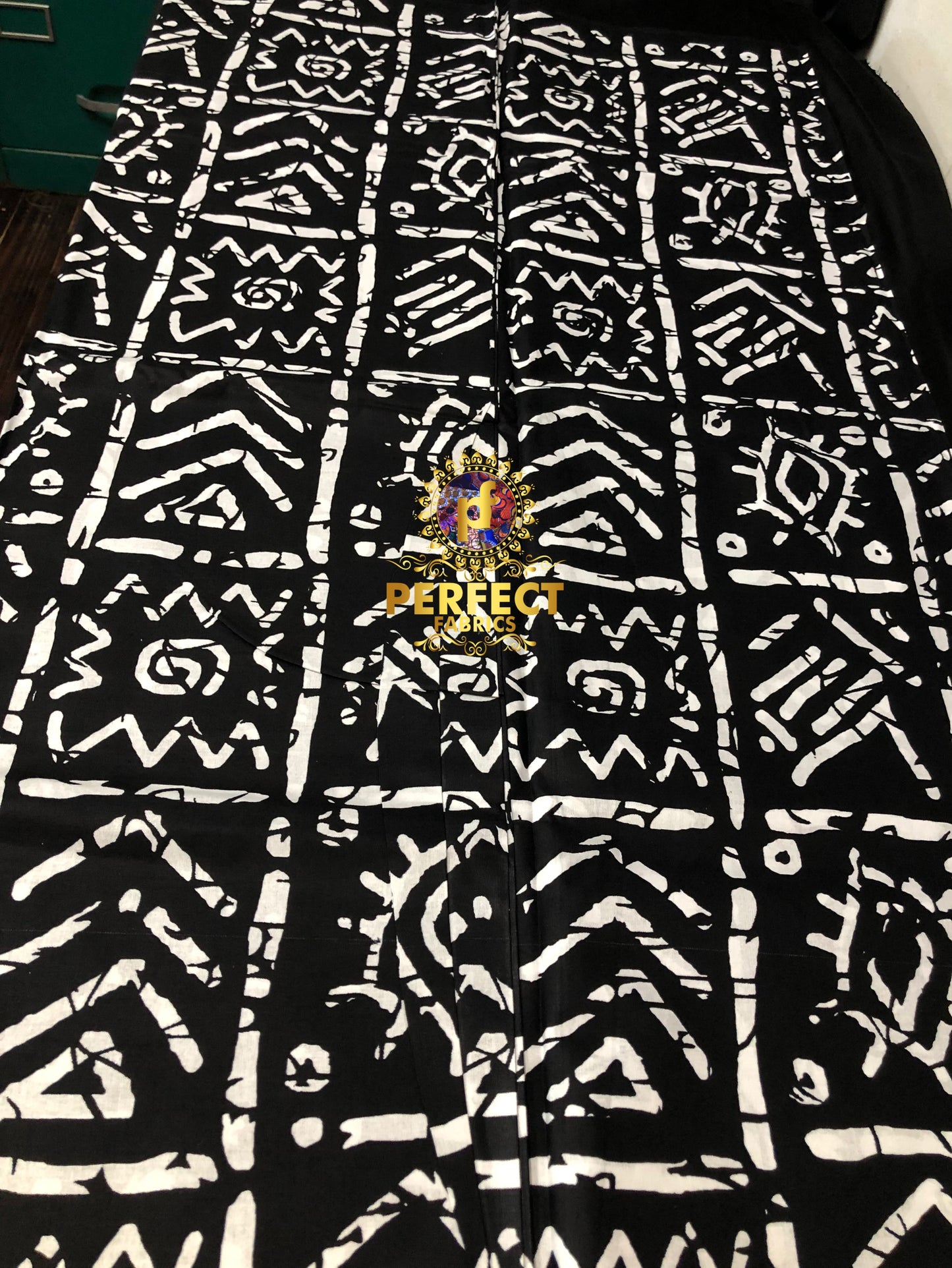 Black & White Tribal Ankara