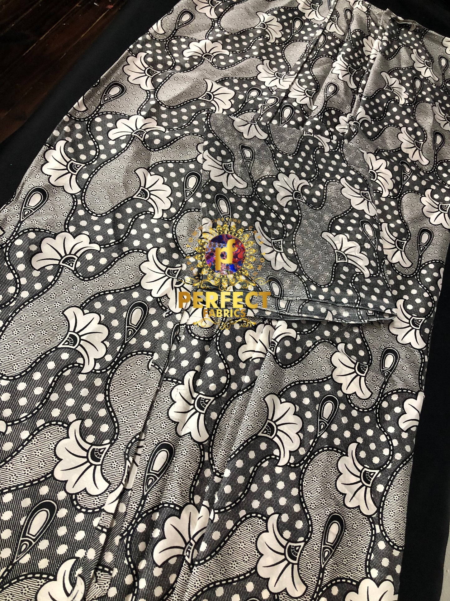 White & Black Silk Set