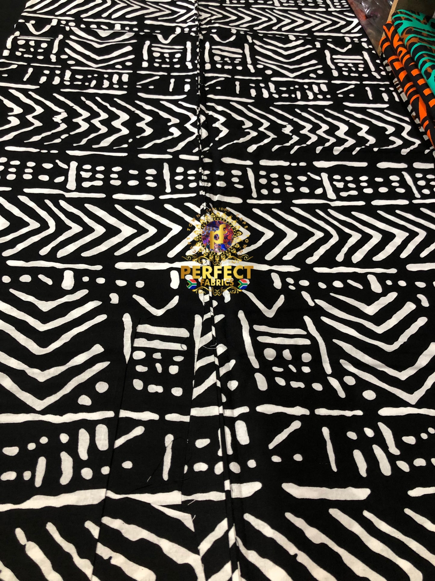 Black & White Tribal Ankara